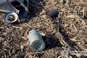 Новини Вінниці / На Вінниччині вибухотехніки знешкодили залишки небезпечного дрона «Герань-2» у полі