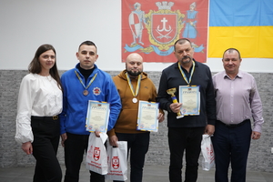 Новини Вінниці / Серед своїх і в грі: у Вінниці відбувся ветеранський турнір із шахів і шашок