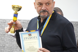 Новини Вінниці / Серед своїх і в грі: у Вінниці відбувся ветеранський турнір із шахів і шашок