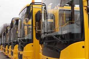 Новини Вінниці / Шкільний транспорт для всіх: громади Гайсинського району отримали вісім інклюзивних автобусів