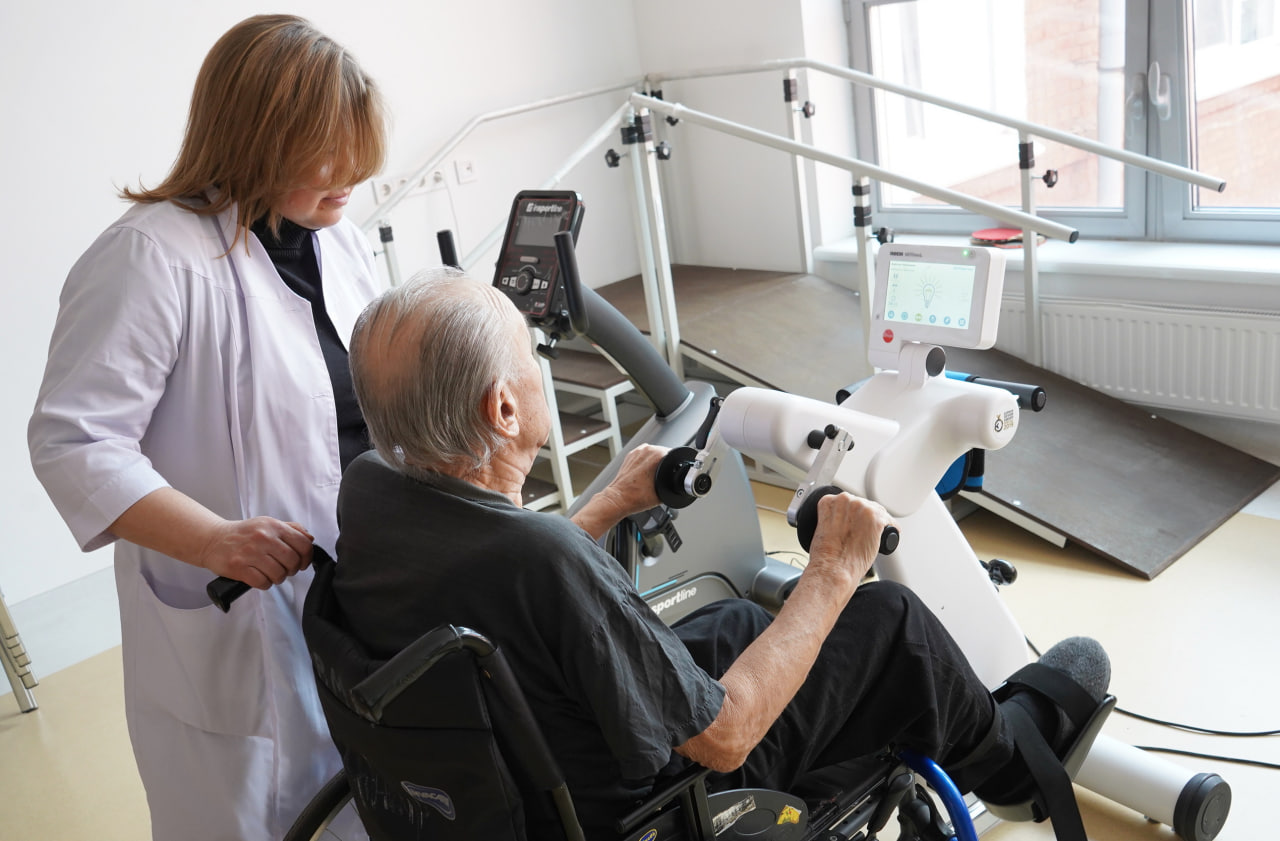 Новини Вінниці / У Вінниці лікарня швидкої допомоги отримала нове реабілітаційне обладнання