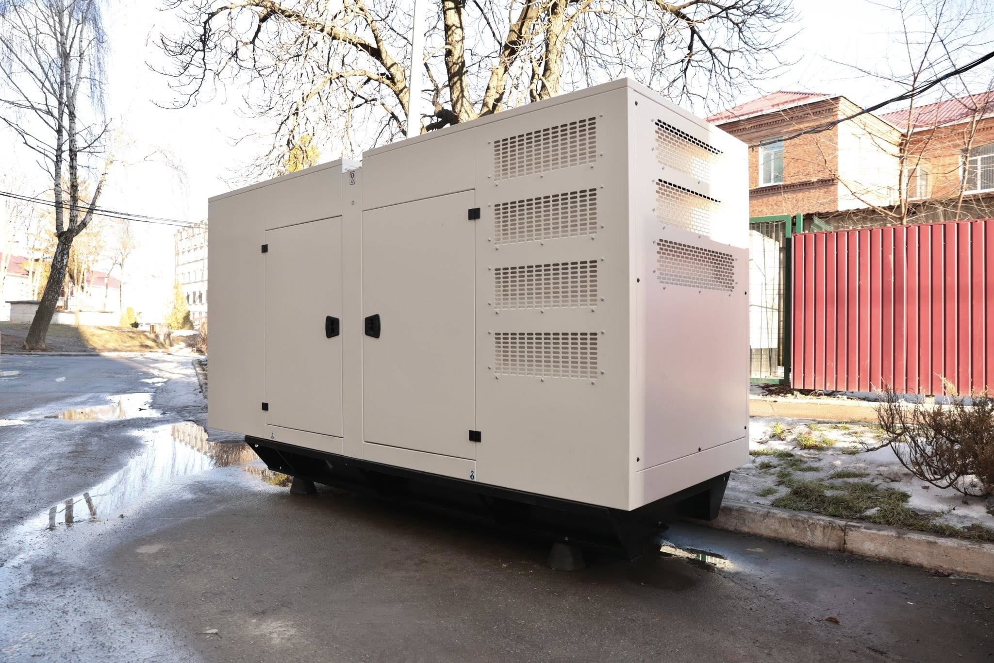 У Вінницькій лікарні ім. Пирогова встановили генератор для безперервного лікування пацієнтів / Новости Винницы и области / Інформаційний портал На Париже Новини Вінниці / У Вінницькій лікарні ім. Пирогова встановили генератор для безперервного лікування пацієнтів