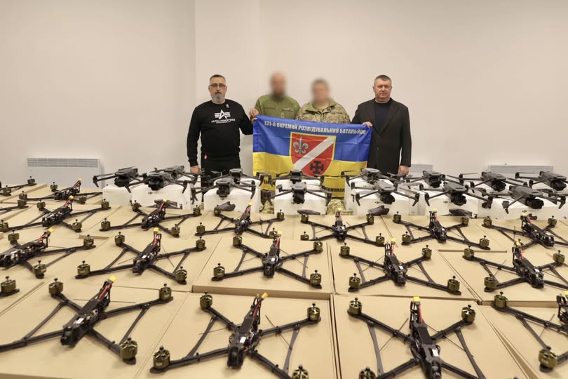 Новини Вінниці / Вінниччина передала дрони та спорядження 131-ому розвідувальному батальйону