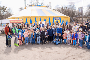 Новини Вінниці / Вінницькі діти пільгових категорій відвідали чарівний світ циркового мистецтва