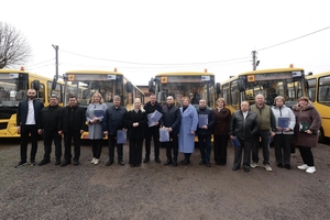 Новини Вінниці / Дев’ять інклюзивних шкільних автобусів поїдуть до восьми громад Вінниччини