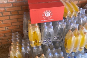 Новини Вінниці / Хмільничани передали на передову продукти, шини та домашні смаколики для військових