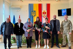 Новини Вінниці / На Вінниччині рідним загиблих воїнів вручили державні нагороди 