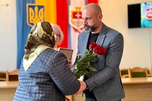 Новини Вінниці / На Вінниччині рідним загиблих воїнів вручили державні нагороди 