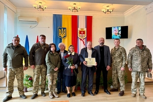 Новини Вінниці / На Вінниччині рідним загиблих воїнів вручили державні нагороди 