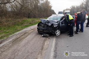 Новини Вінниці / Поблизу Калинівки водійка Renault в'їхала у ВАЗ: травмовані троє людей