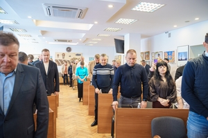 Новини Вінниці / Родині загиблого вінничанина Сергія Лочмана передали почесну нагороду «Золотий Хрест»