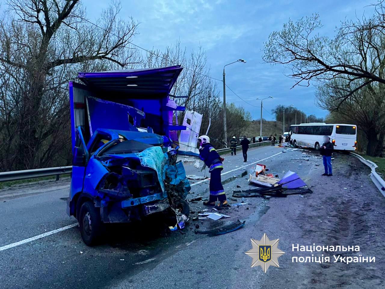 Новини Вінниці / Смертельна ДТП на Вінниччині: вантажівка зіткнулася з рейсовим автобусом