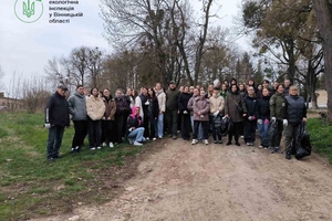 Новости Винницы и области / У Вінниці прибрали понад 3 кілометри берега Південного Бугу під час екологічної акції / Інформаційний портал На Париже Новини Вінниці / У Вінниці прибрали понад 3 кілометри берега Південного Бугу під час екологічної акції