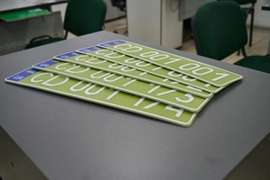 Новини Вінниці / В Україні запроваджено нові дипломатичні номерні знаки оливкового кольору