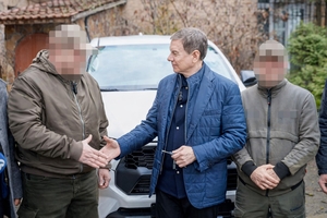 Новини Вінниці / Вінниця передала пікап підрозділу Сил спеціаньних операцій для евакуації поранених